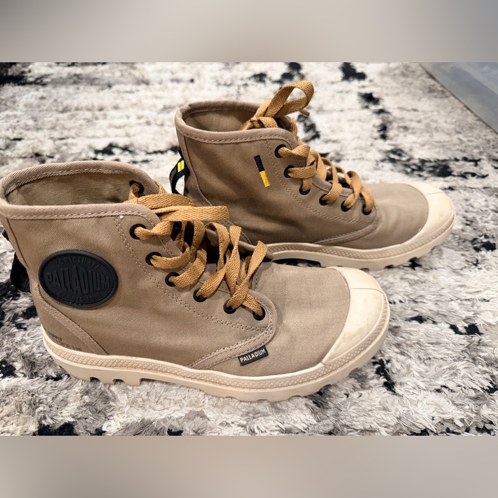 Palladium Beige Canvas High-Top Boots with Tan Laces